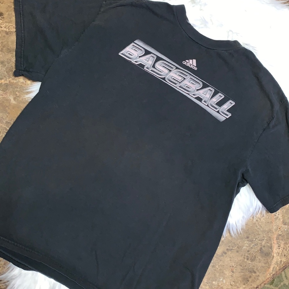 Unisex adidas short sleeve tee size large‎